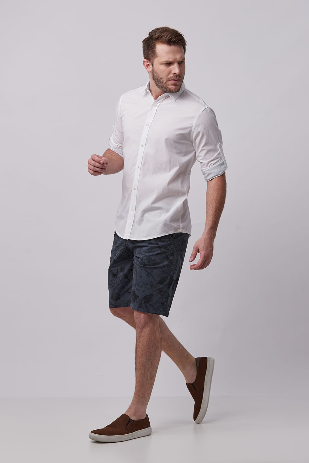 camisa de manga longa com bermuda